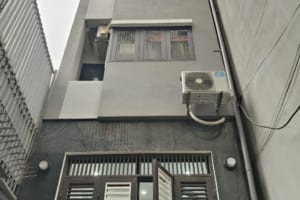 Nhà đẹp Kim Giang, 33m², 5 tầng, có thang máy, sân 20m², ô tô đỗ cửa VF3 – Giá chỉ 7 tỷ